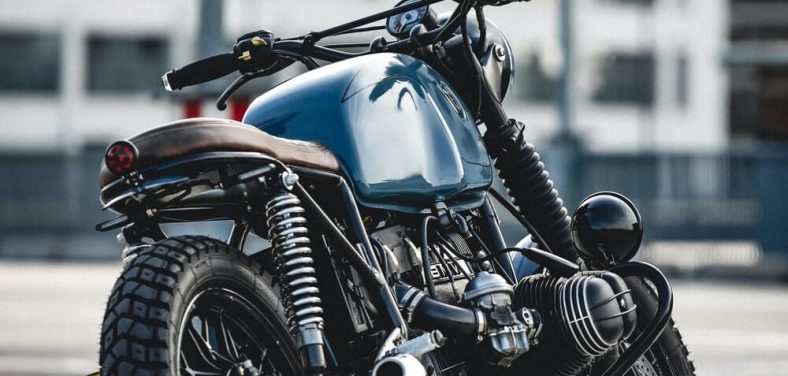 Moto_Naked_Gris